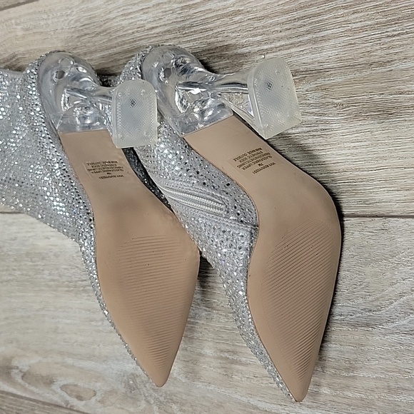 Steve Madden Size 7 Silver Embellished Vivy Heeled Bootie - Picture 5 of 9